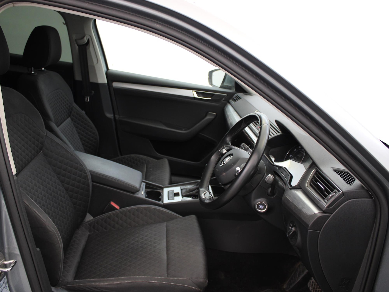 Used Skoda Superb 2021 for sale - 78218298: Photo 9