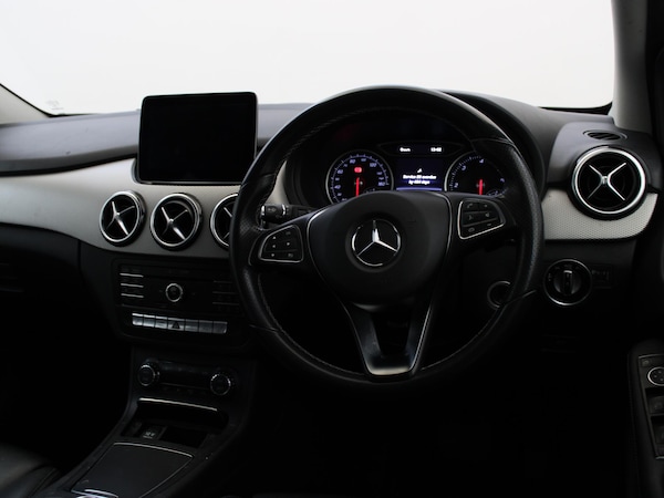 Used Mercedes-Benz B-Class 2017 for sale - 76192209: Photo 12