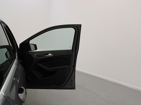 Used Mercedes-Benz B-Class 2017 for sale - 76192209: Photo 28