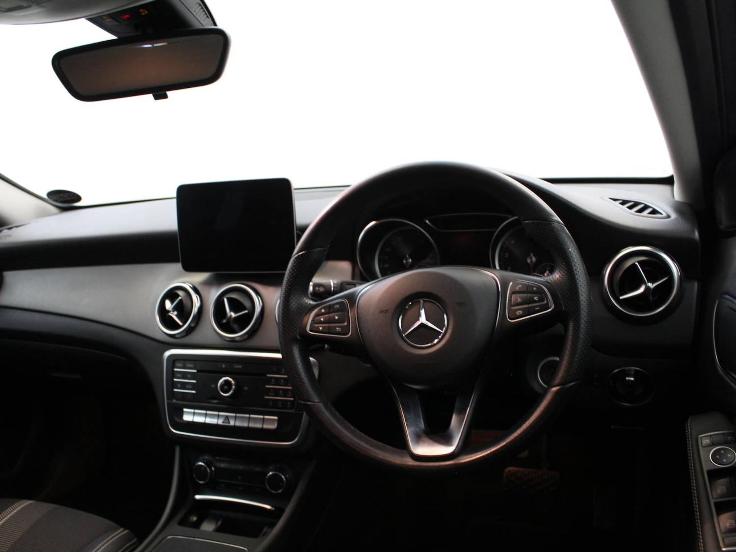 Used Mercedes-Benz GLA 2019 for sale - 76692355: Photo 18