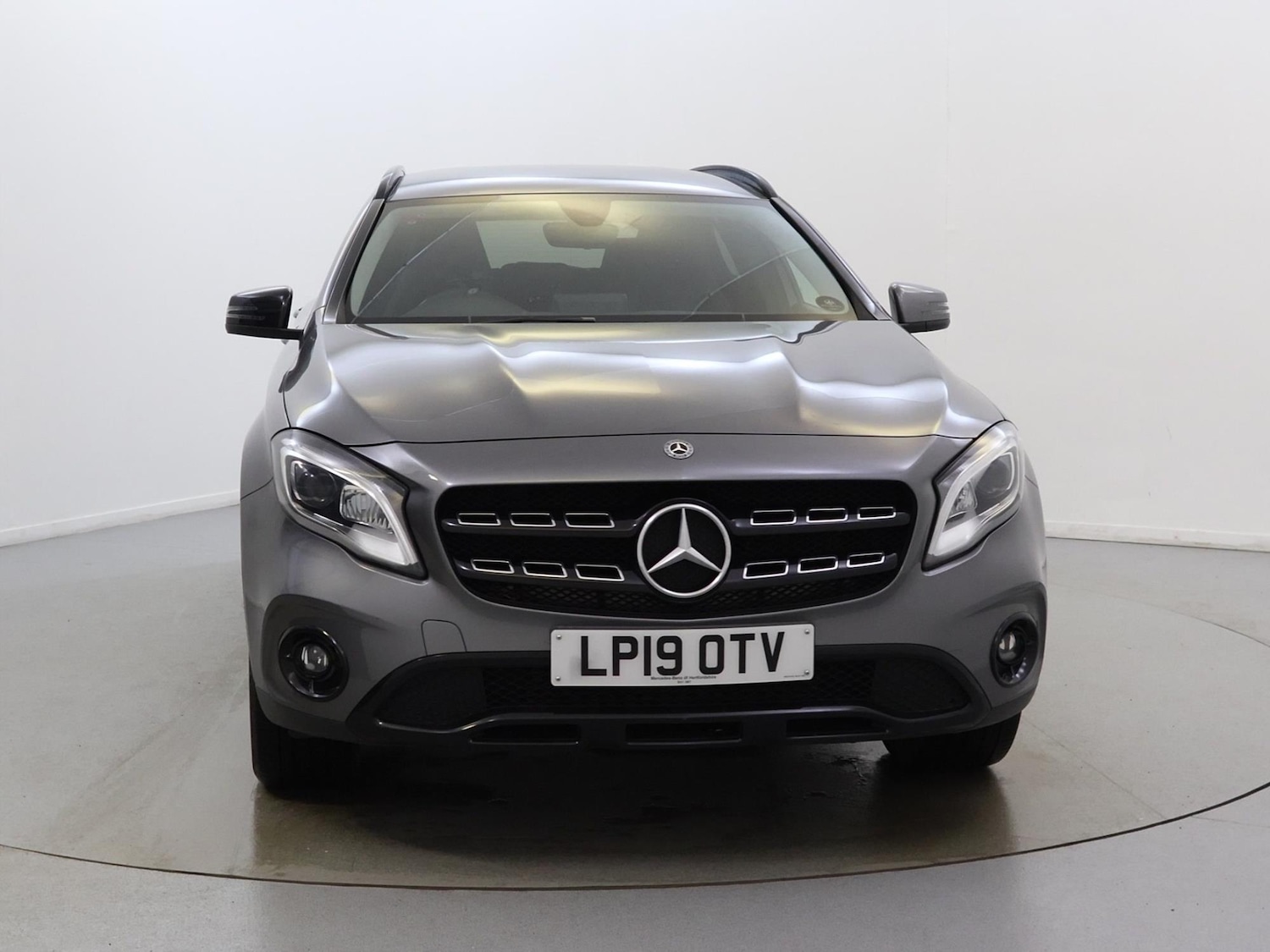 Used Mercedes-Benz GLA 2019 for sale - 76692355: Photo 2