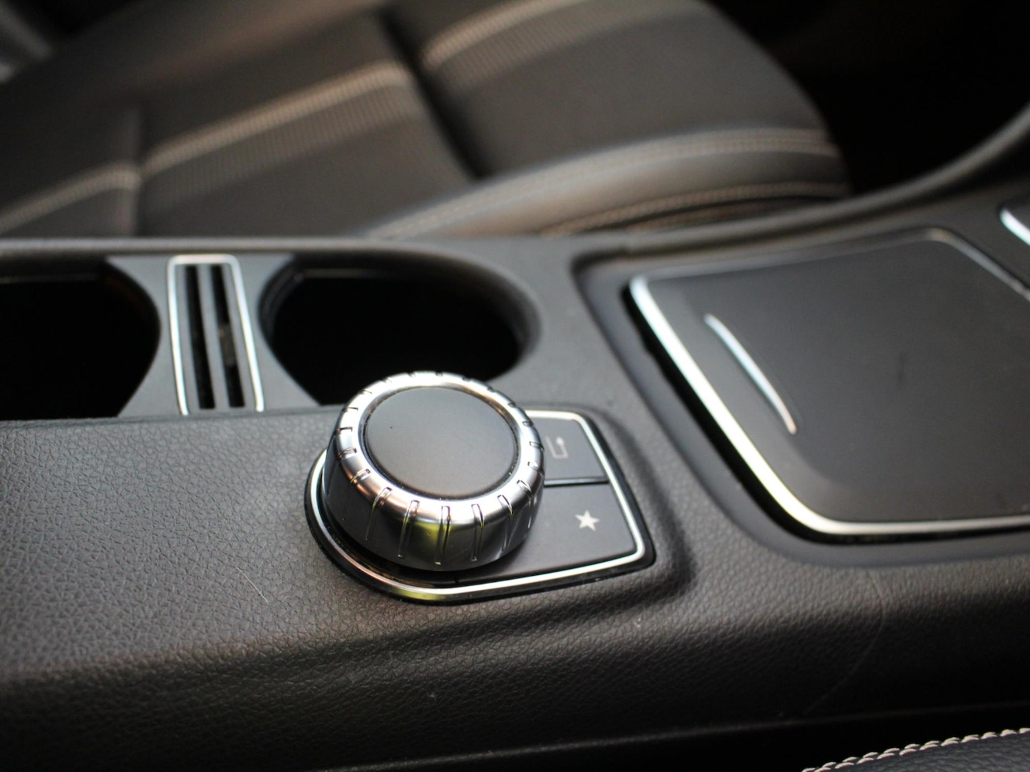 Used Mercedes-Benz GLA 2019 for sale - 76692355: Photo 25