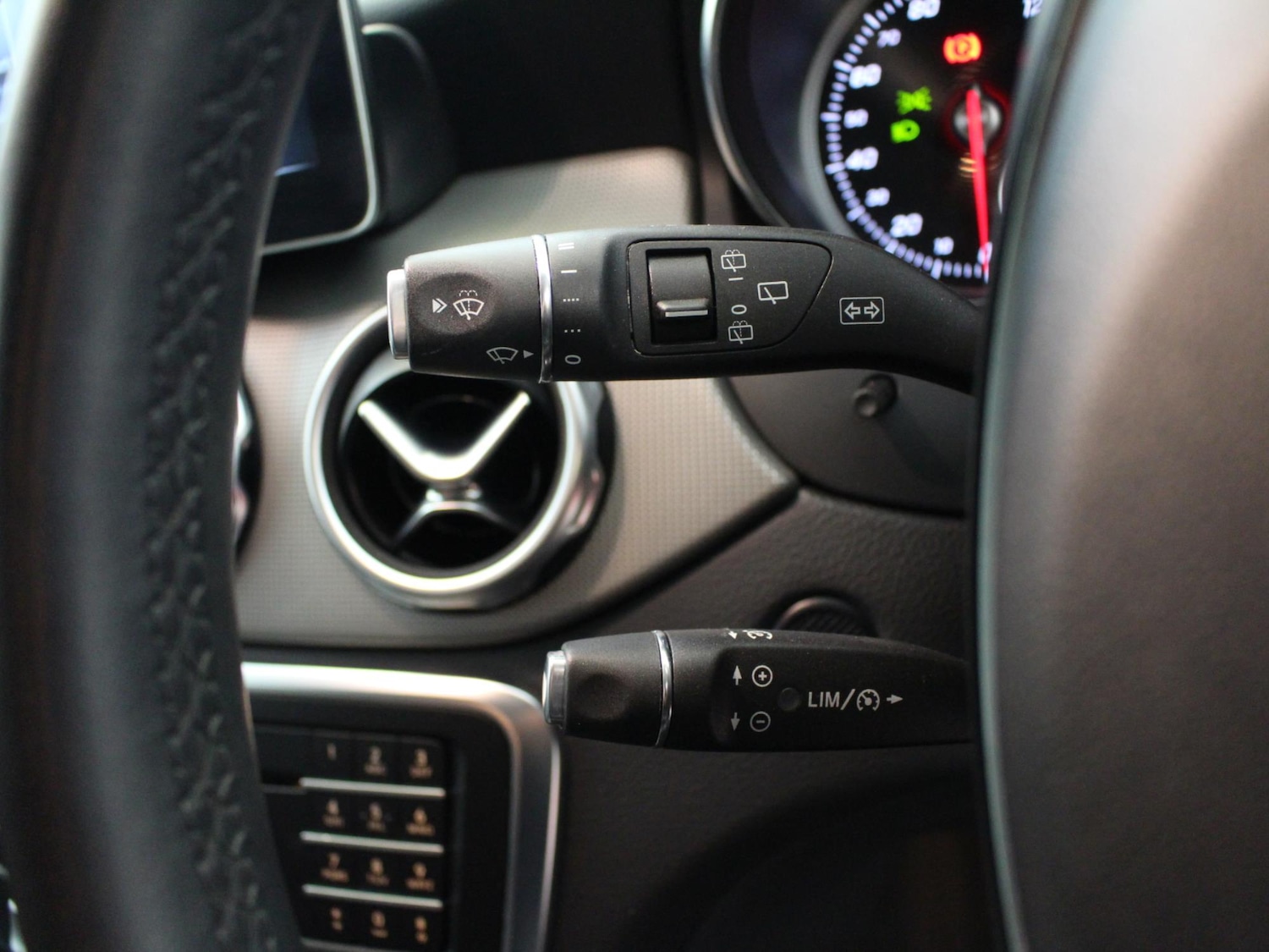 Used Mercedes-Benz GLA 2019 for sale - 76692355: Photo 29