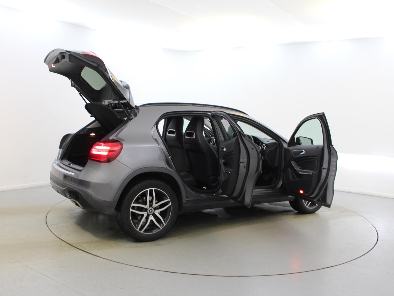 Used Mercedes-Benz GLA 2019 for sale - 76692355: Photo 37