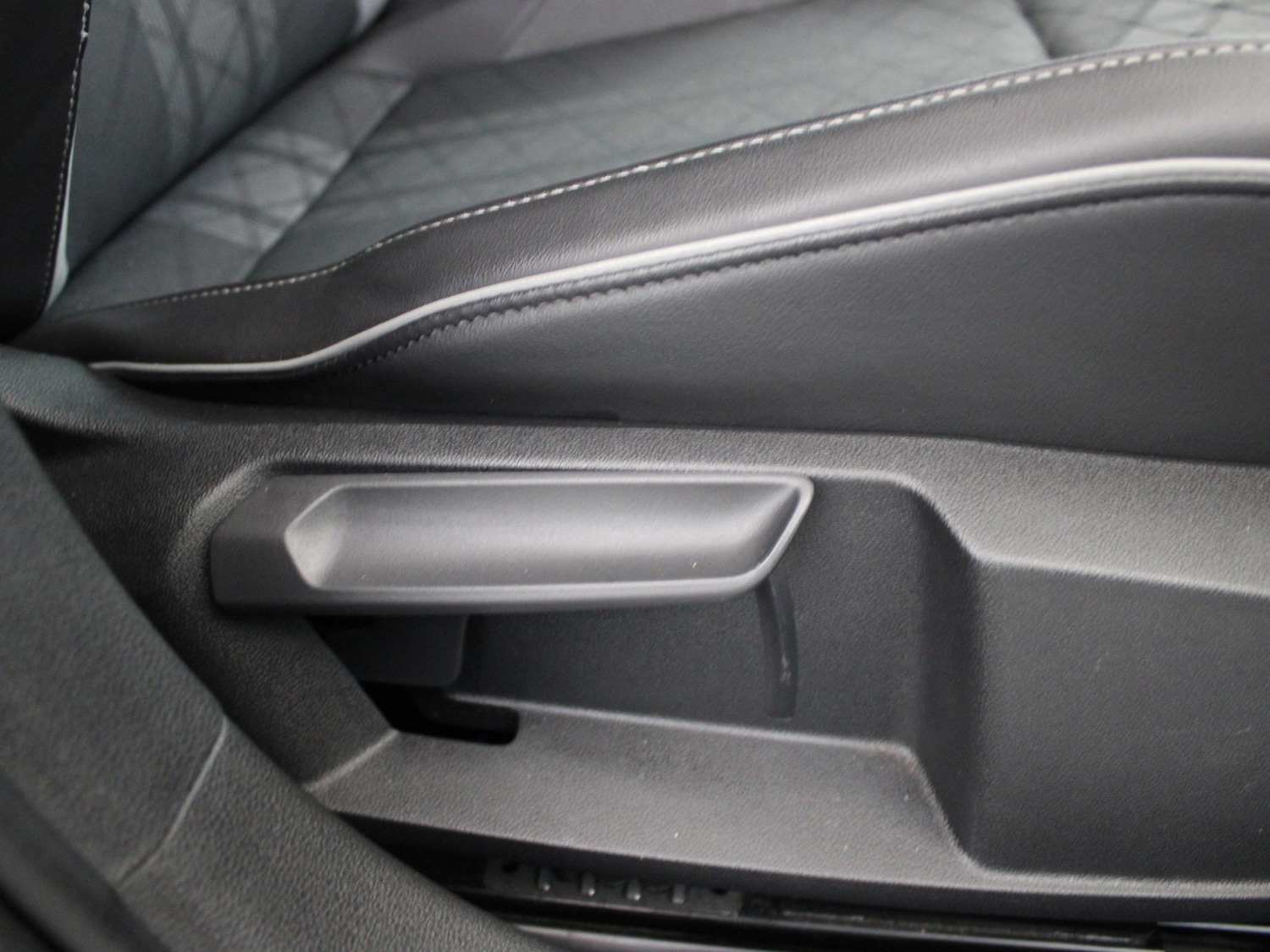 Used Volkswagen Golf 2021 for sale - 76502911: Photo 10