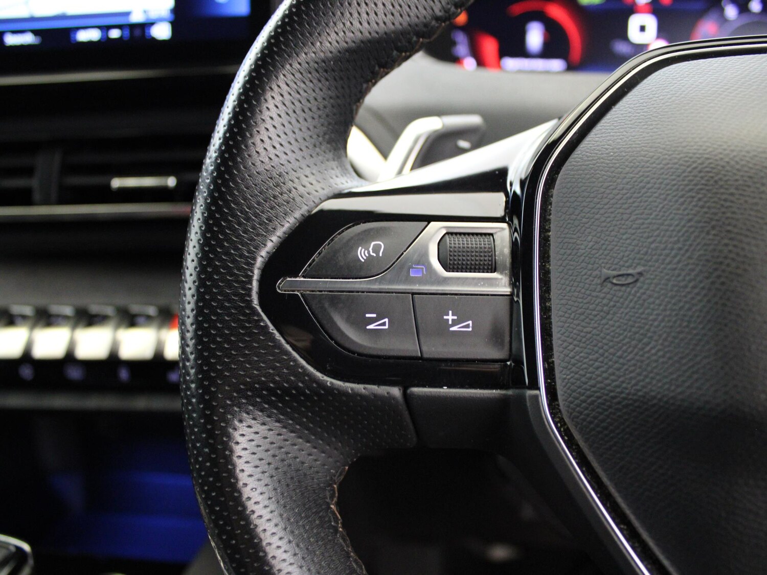 Used Peugeot 5008 2022 for sale - 76311081: Photo 31