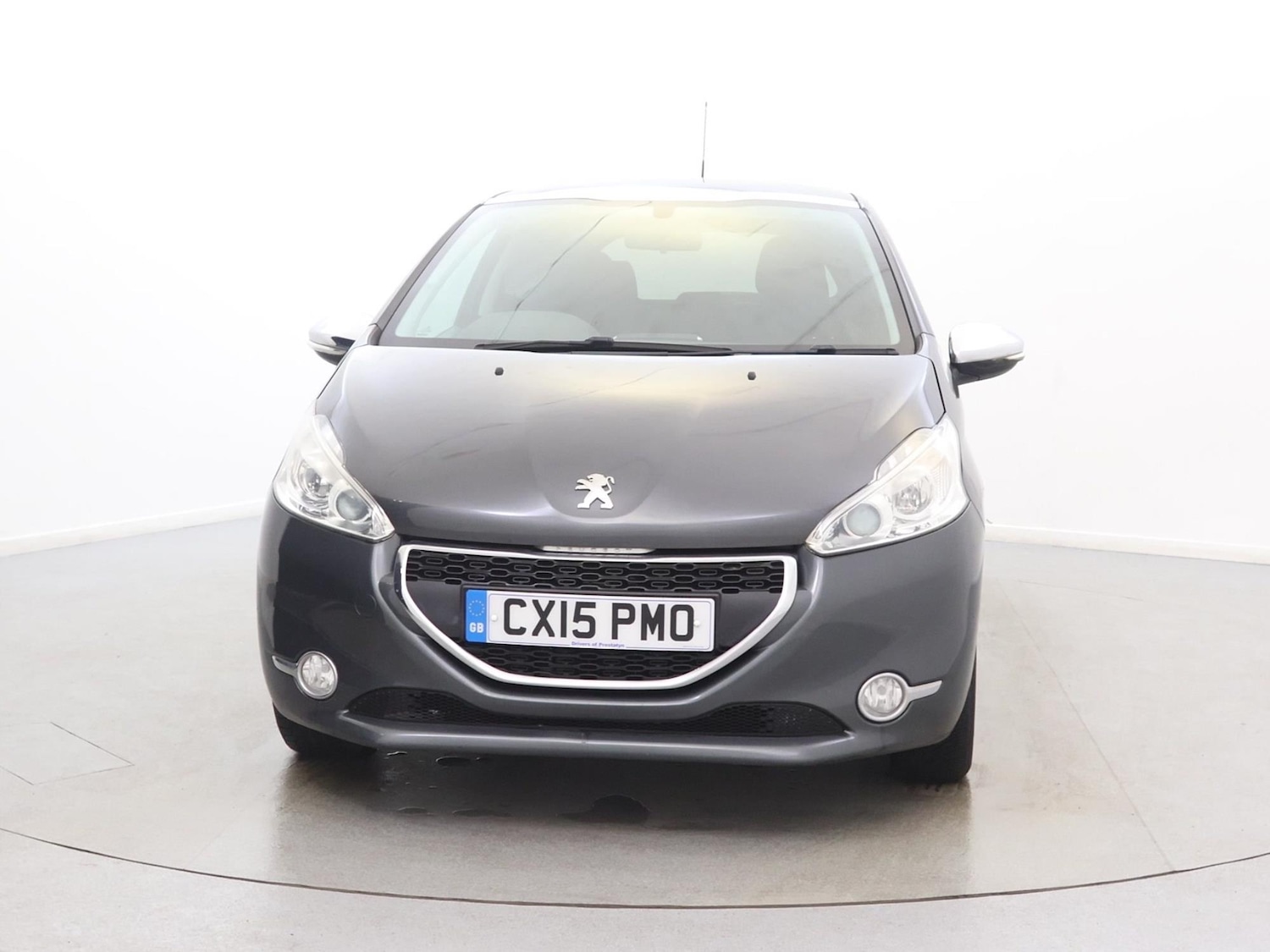 Used Peugeot 208 2015 for sale - 77758374: Photo 2