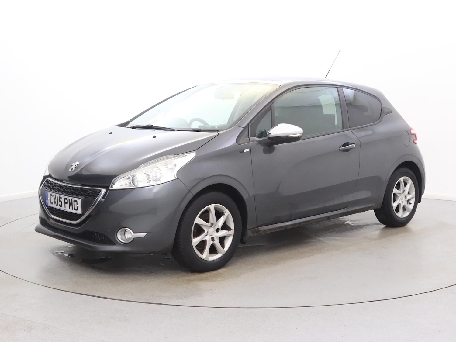 Used Peugeot 208 2015 for sale - 77758374: Photo 3