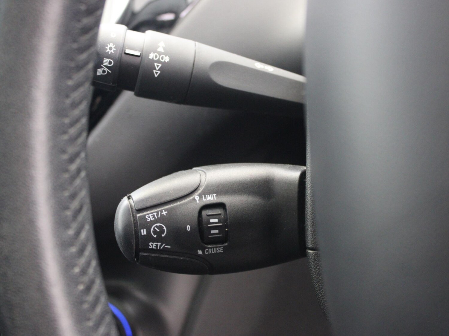 Used Peugeot 208 2015 for sale - 77758374: Photo 35