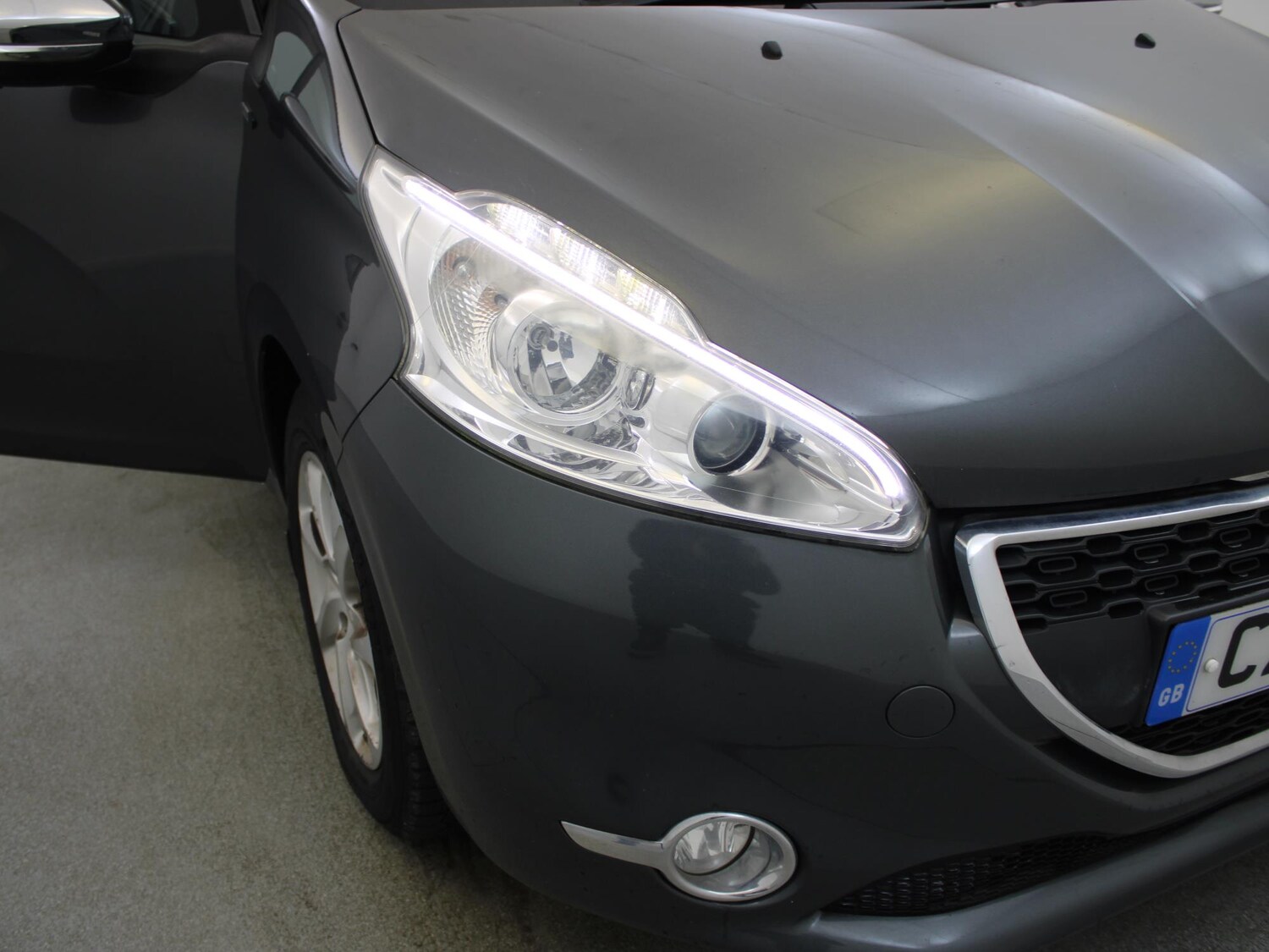 Used Peugeot 208 2015 for sale - 77758374: Photo 40