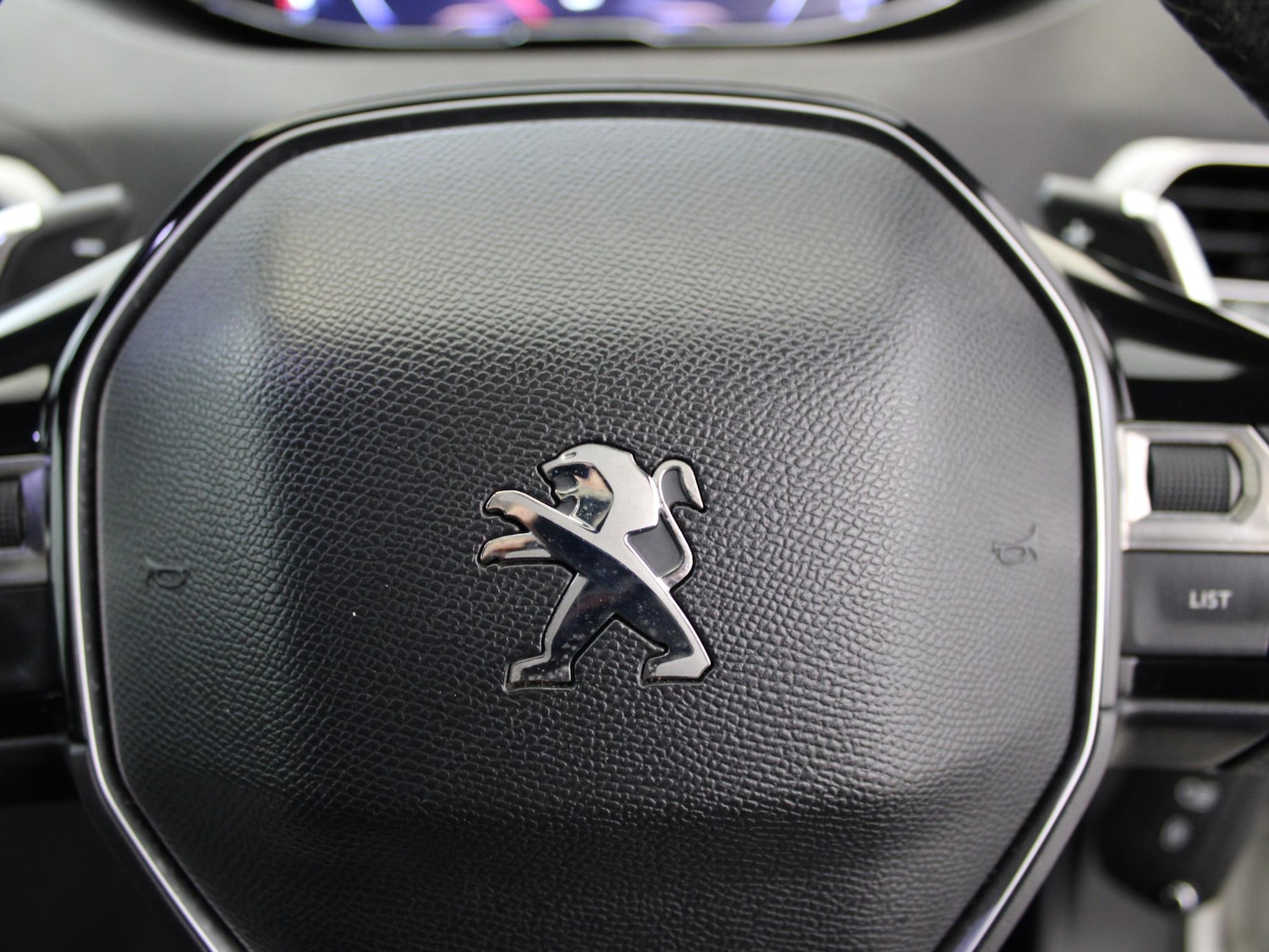 Used Peugeot 3008 2018 for sale - 76421482: Photo 23