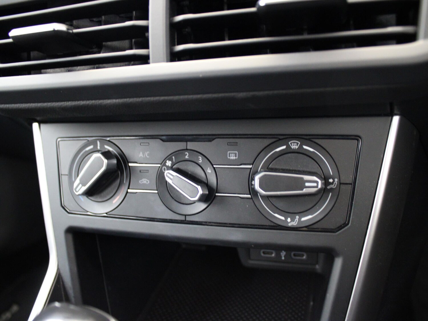 Used Volkswagen Polo 2023 for sale - 75736945: Photo 22