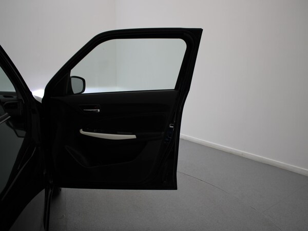 Used Suzuki Swift 2021 for sale - 75541743: Photo 31