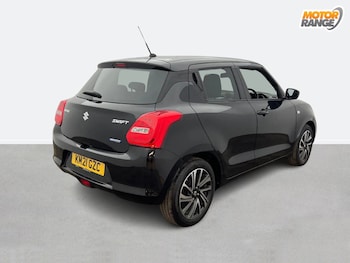Used Suzuki Swift 2021 for sale - 75541743: Photo