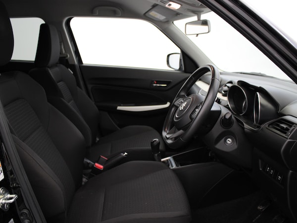Used Suzuki Swift 2021 for sale - 75541743: Photo 9