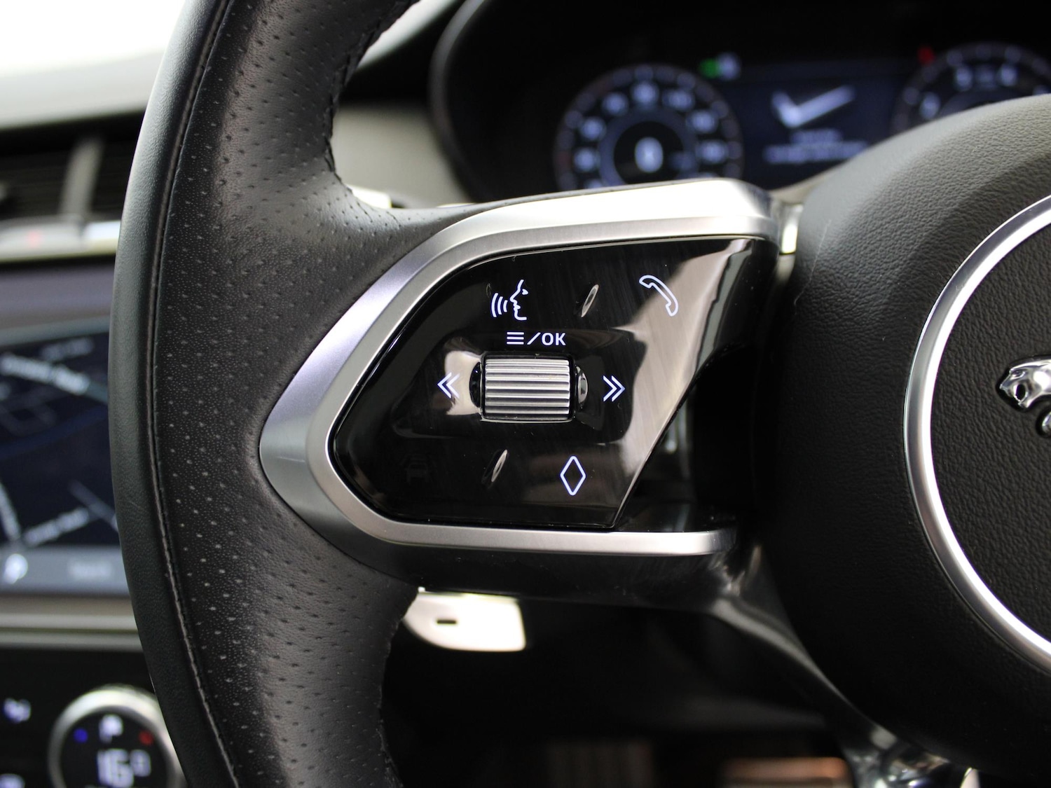 Used Jaguar E-Pace 2021 for sale - 76128287: Photo 47
