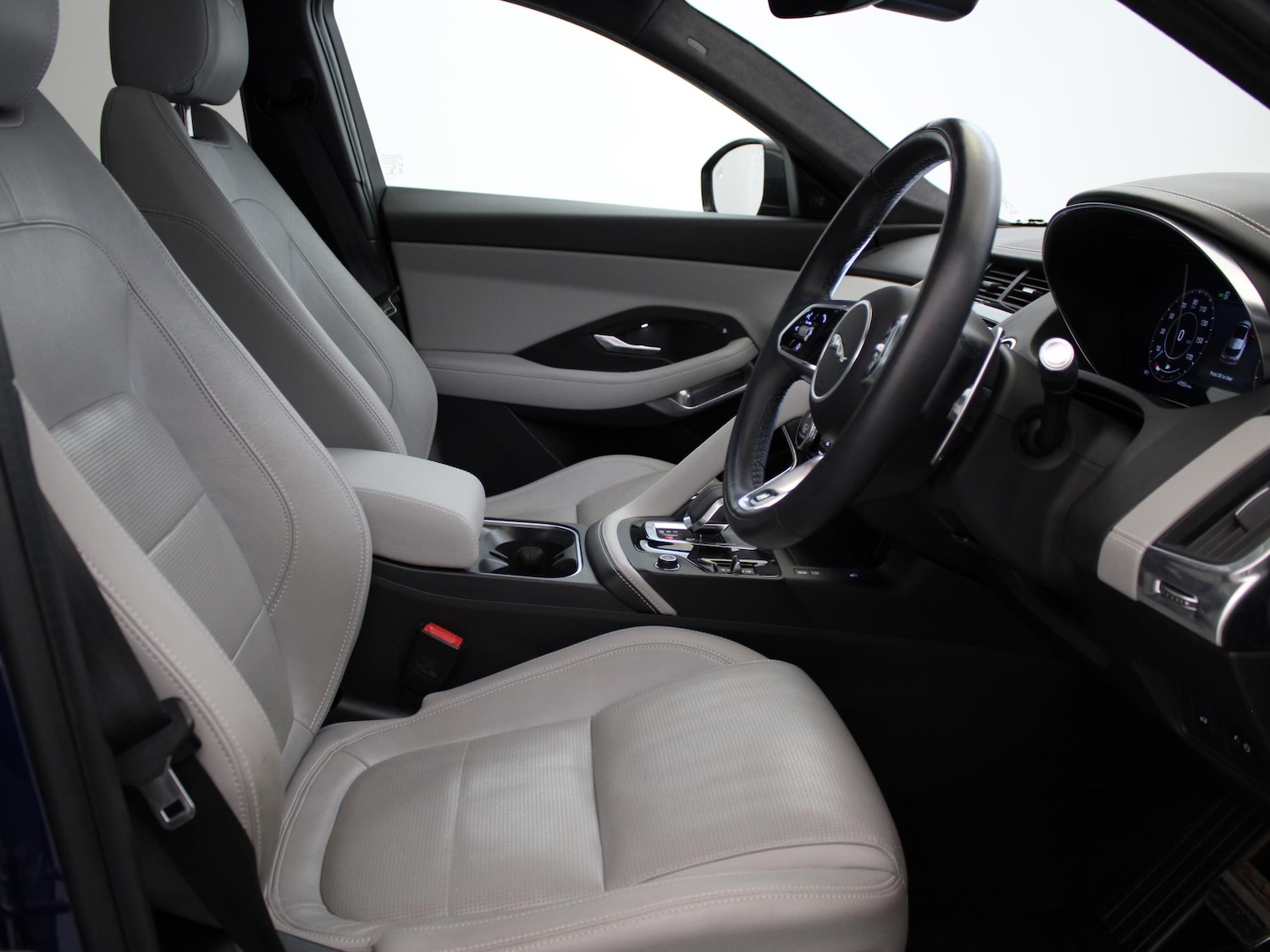 Used Jaguar E-Pace 2021 for sale - 76128287: Photo 9