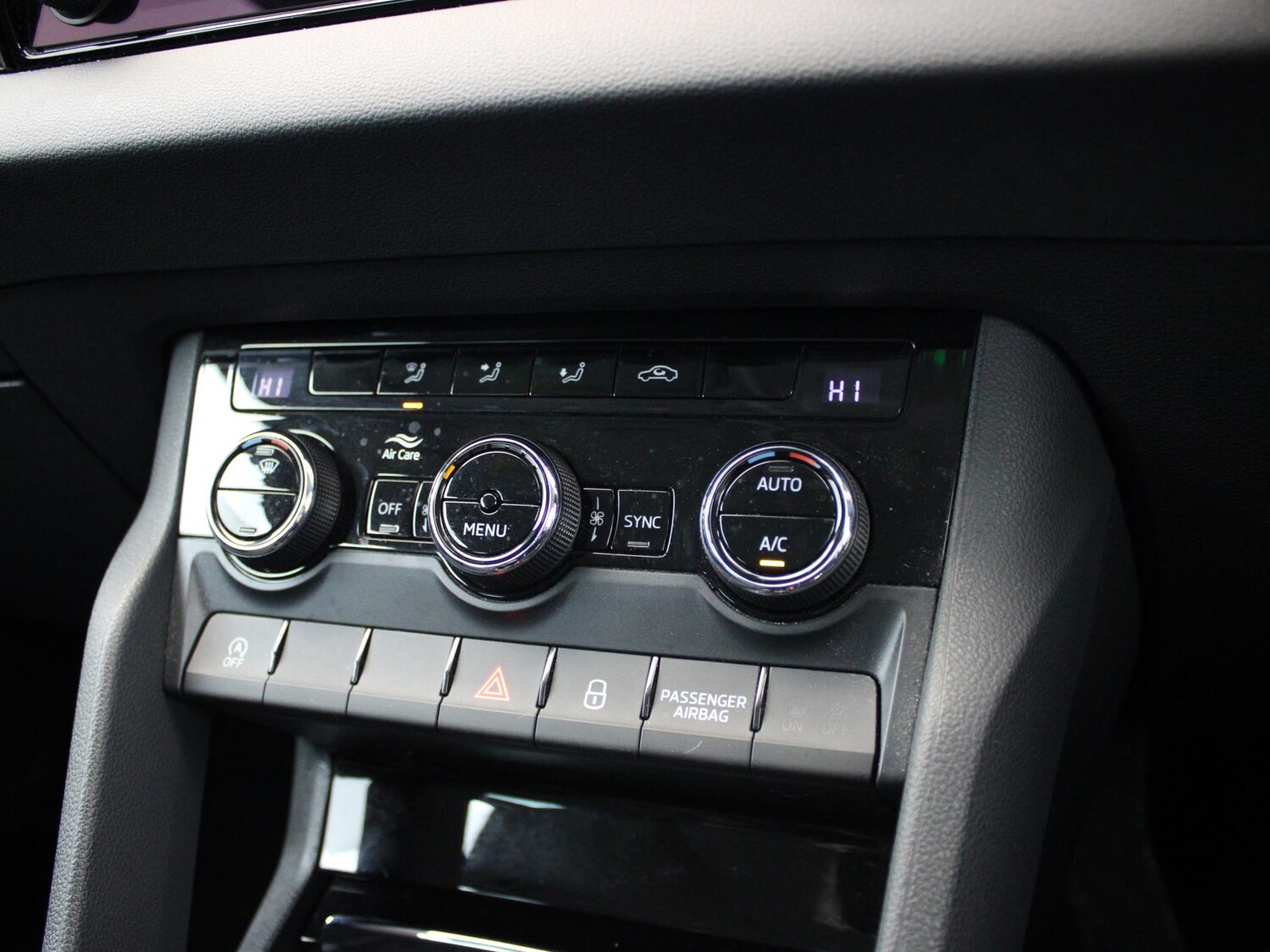 Used Skoda Karoq 2021 for sale - 77601691: Photo 33