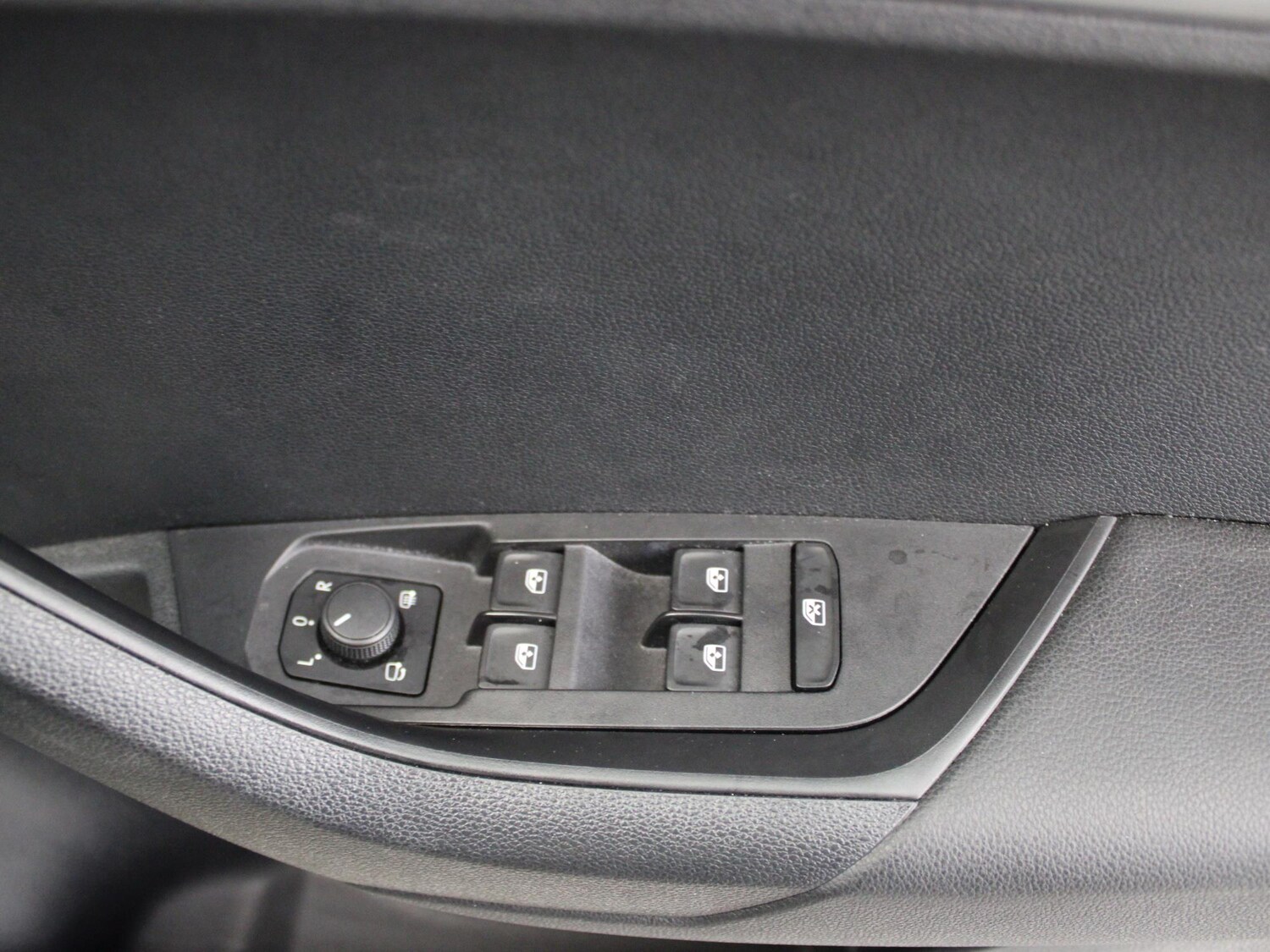 Used Skoda Karoq 2021 for sale - 77601691: Photo 43