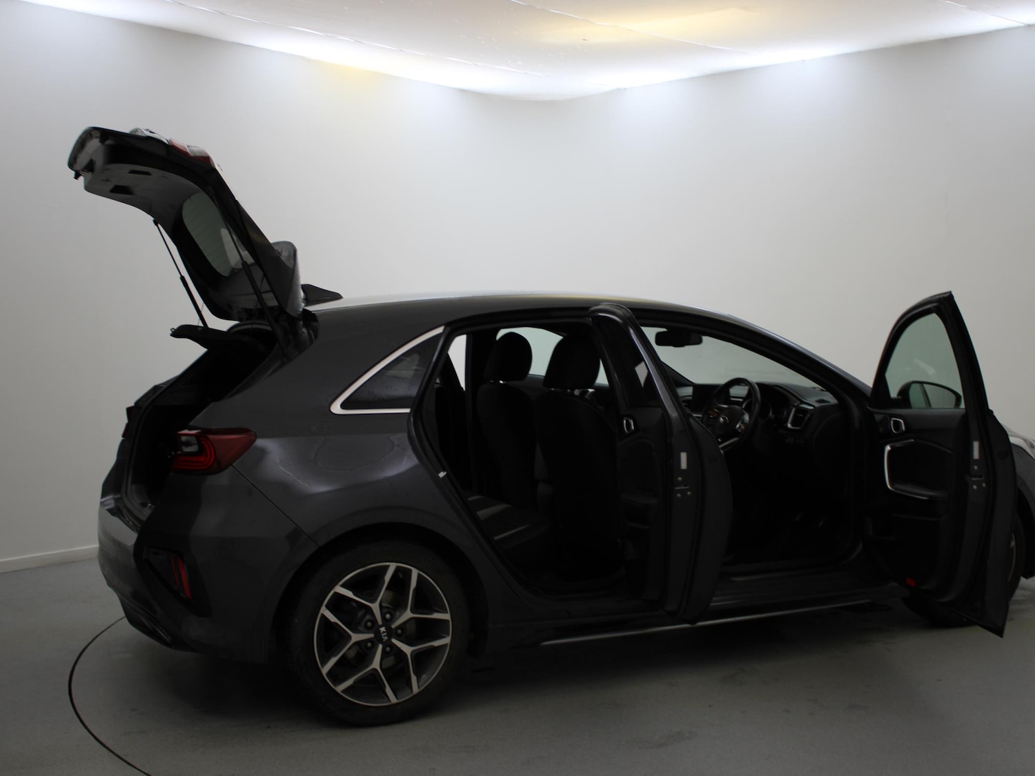 Used Kia Ceed 2019 for sale - 76353234: Photo 30