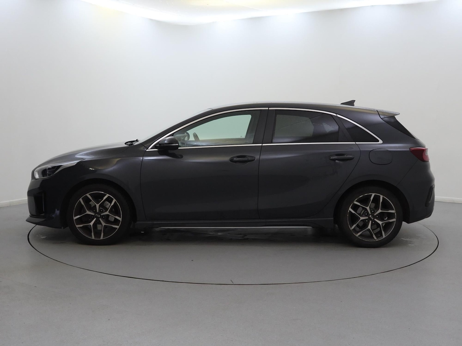 Used Kia Ceed 2019 for sale - 76353234: Photo 4