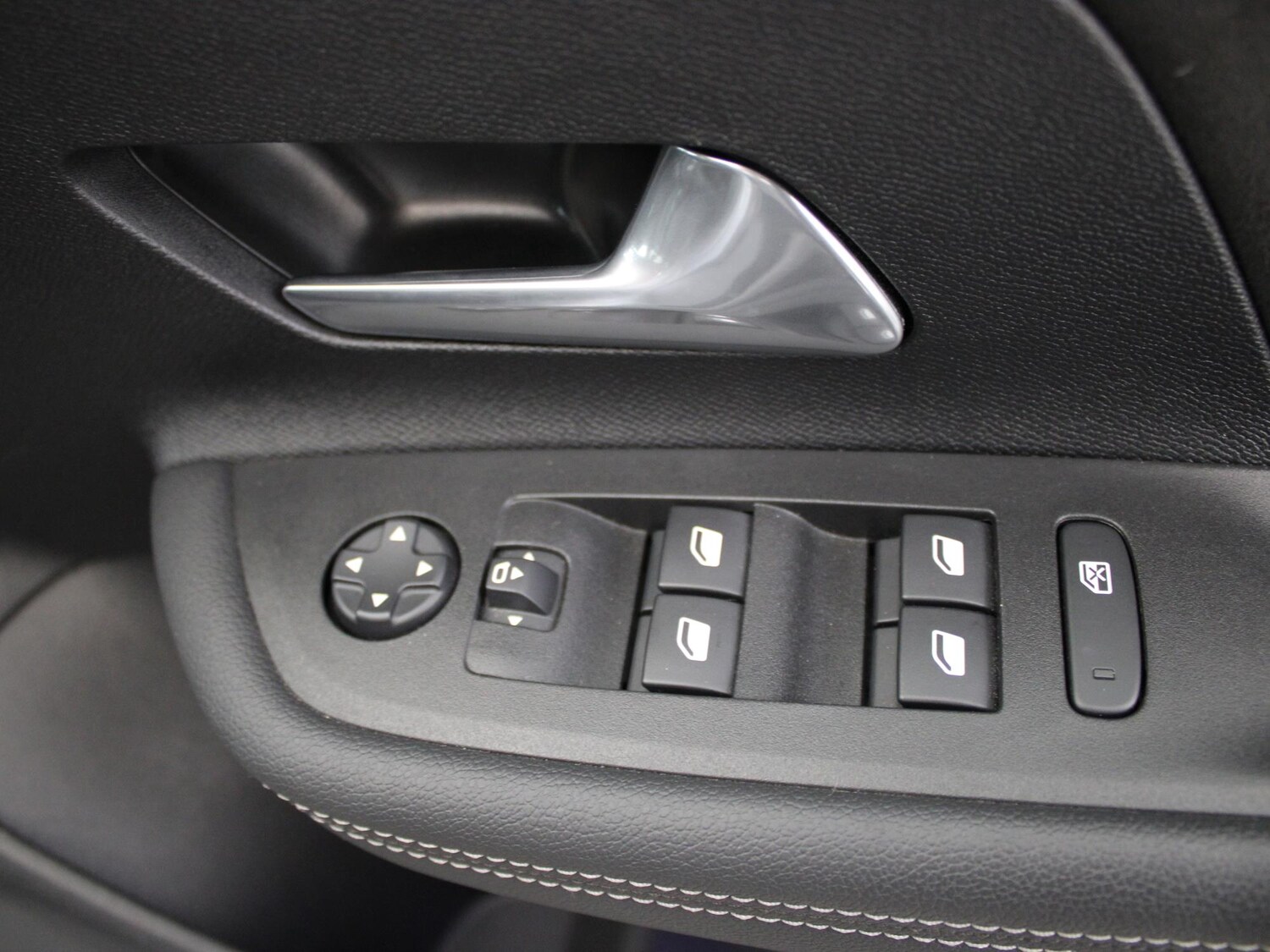 Used Vauxhall Mokka 2023 for sale - 77742314: Photo 35