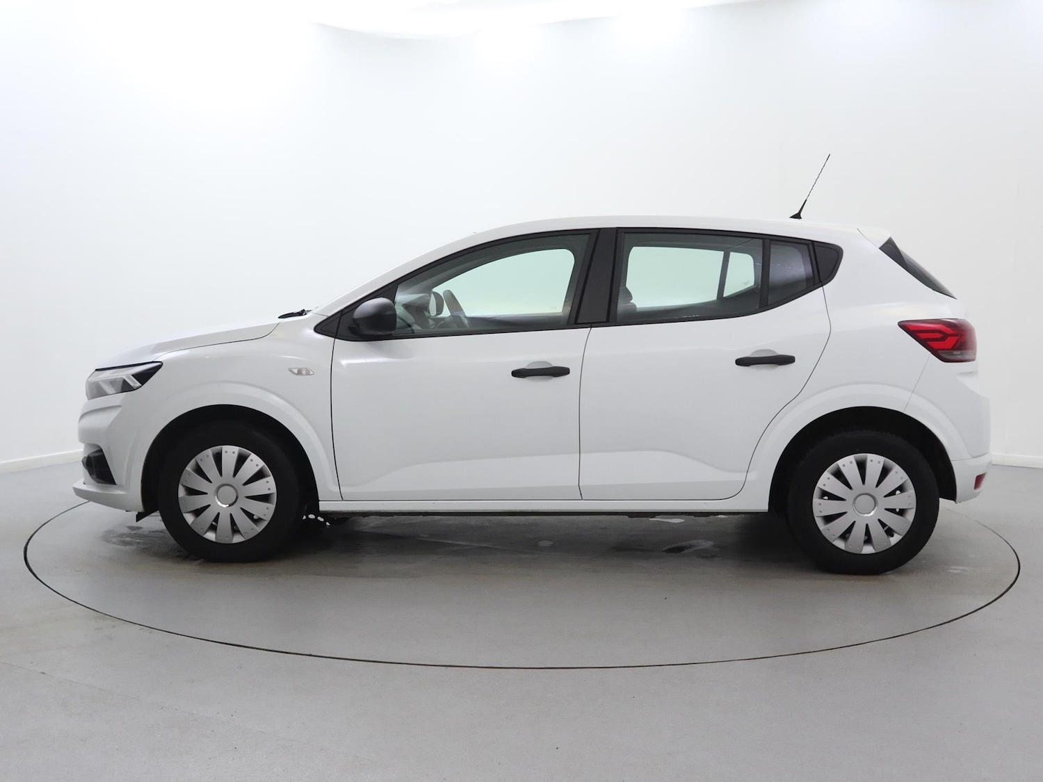 Used Dacia Sandero 2023 for sale - 76564833: Photo 4