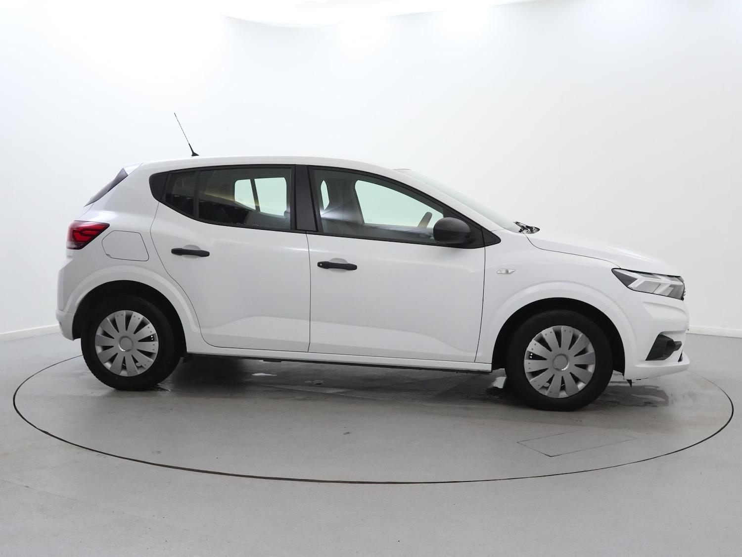 Used Dacia Sandero 2023 for sale - 76564833: Photo 8