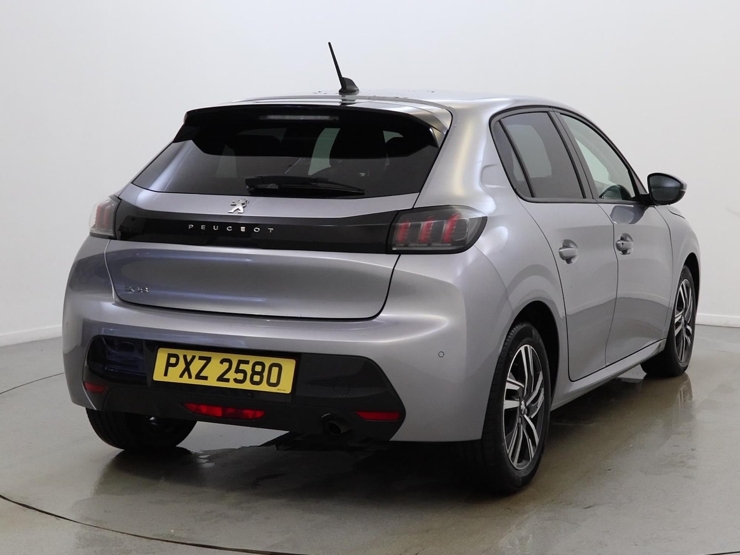 Used Peugeot 208 2021 for sale - 77158949: Photo 5