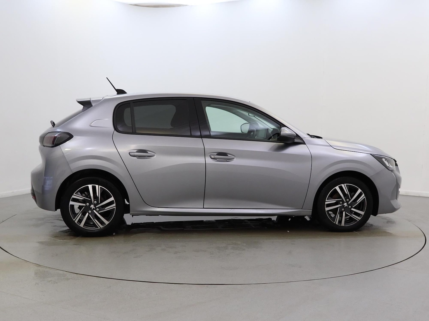 Used Peugeot 208 2021 for sale - 77158949: Photo 8