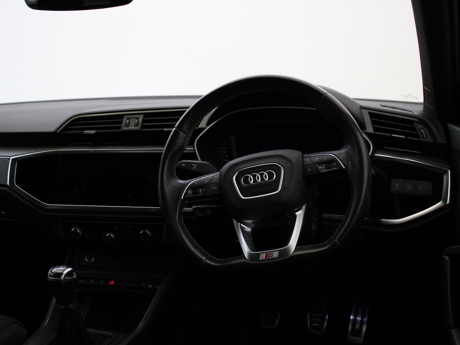Used Audi Q3 2021 for sale - 77742127: Photo 17