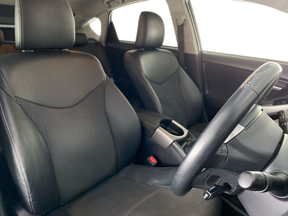 Used Toyota Prius 2015 for sale - 76353257: Photo 13