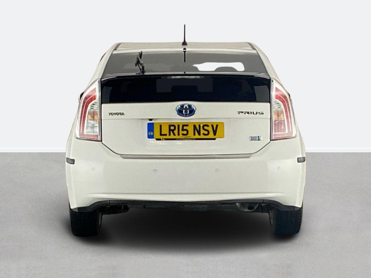 Used Toyota Prius 2015 for sale - 76353257: Photo 4