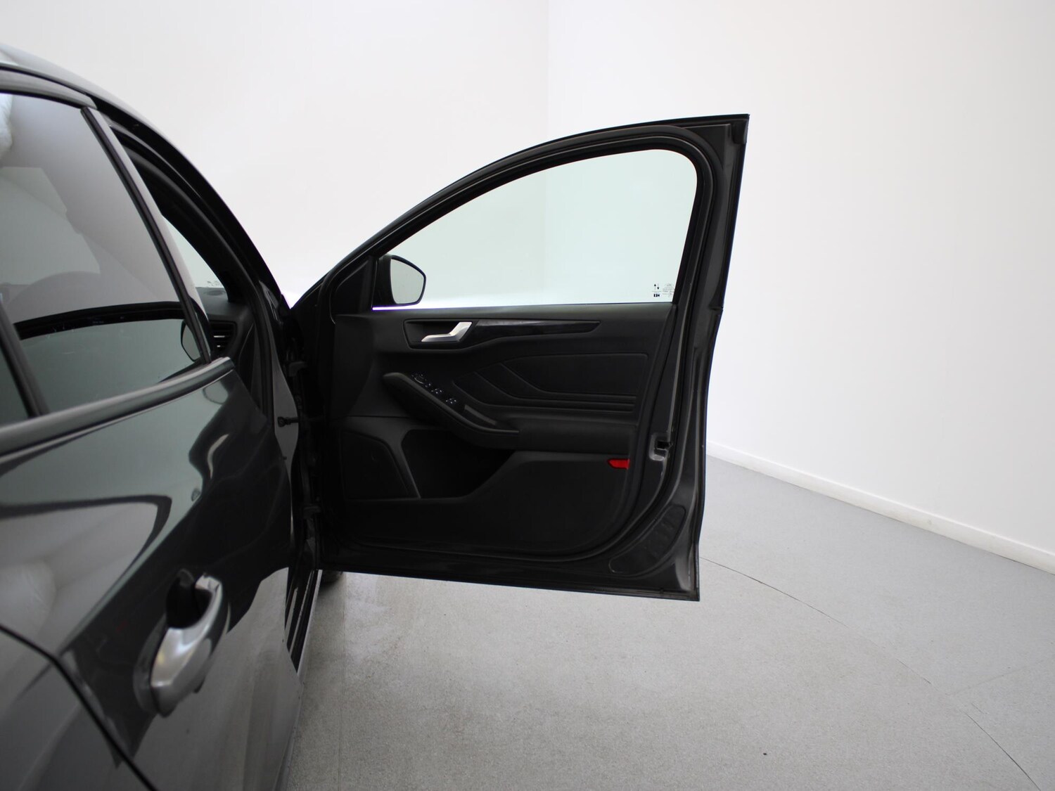 Used Ford Focus 2023 for sale - 76158202: Photo 27