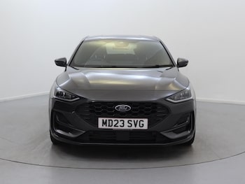 Used Ford Focus 2023 for sale - 76158202: Photo 2