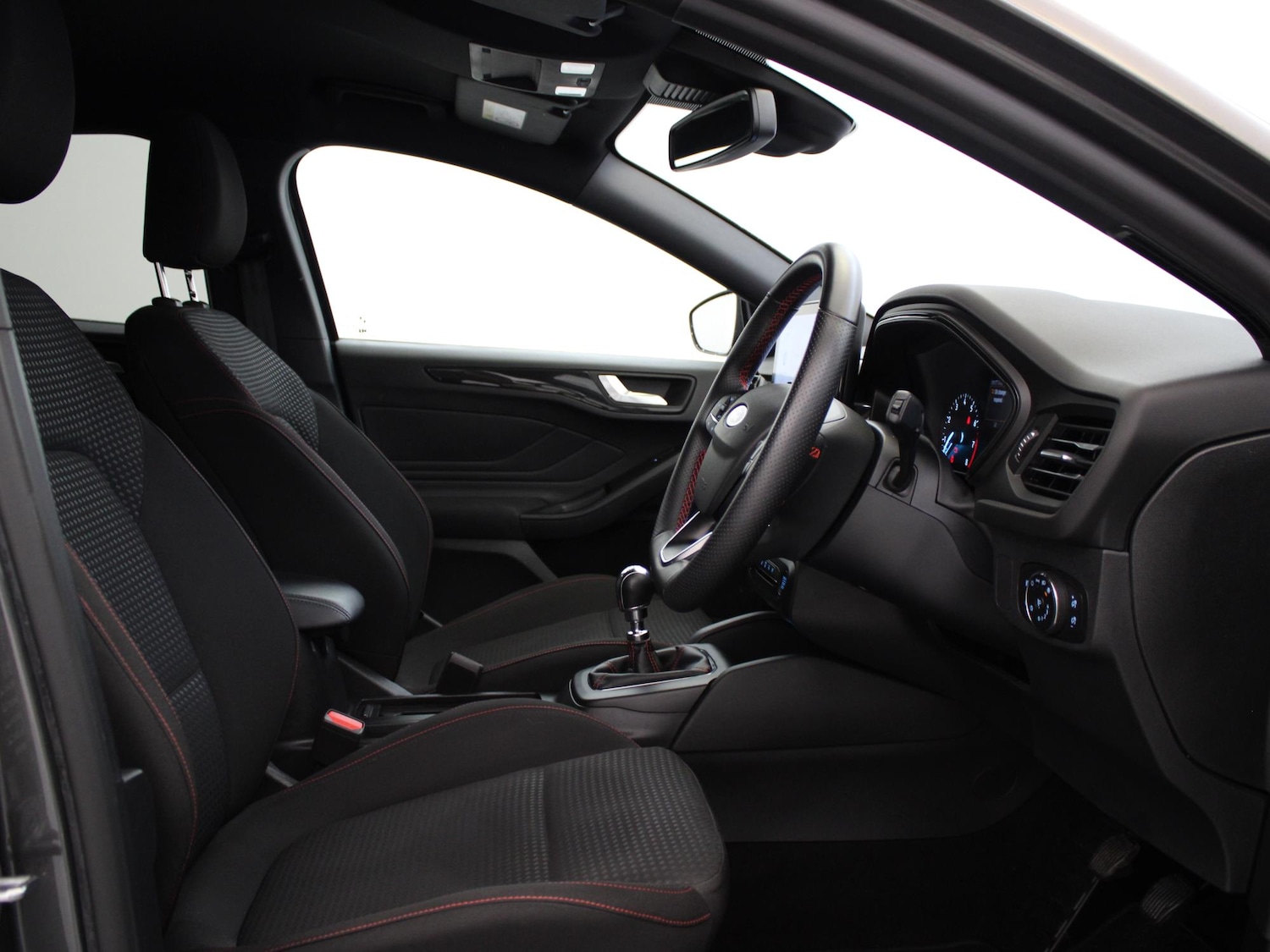 Used Ford Focus 2023 for sale - 76158202: Photo 9