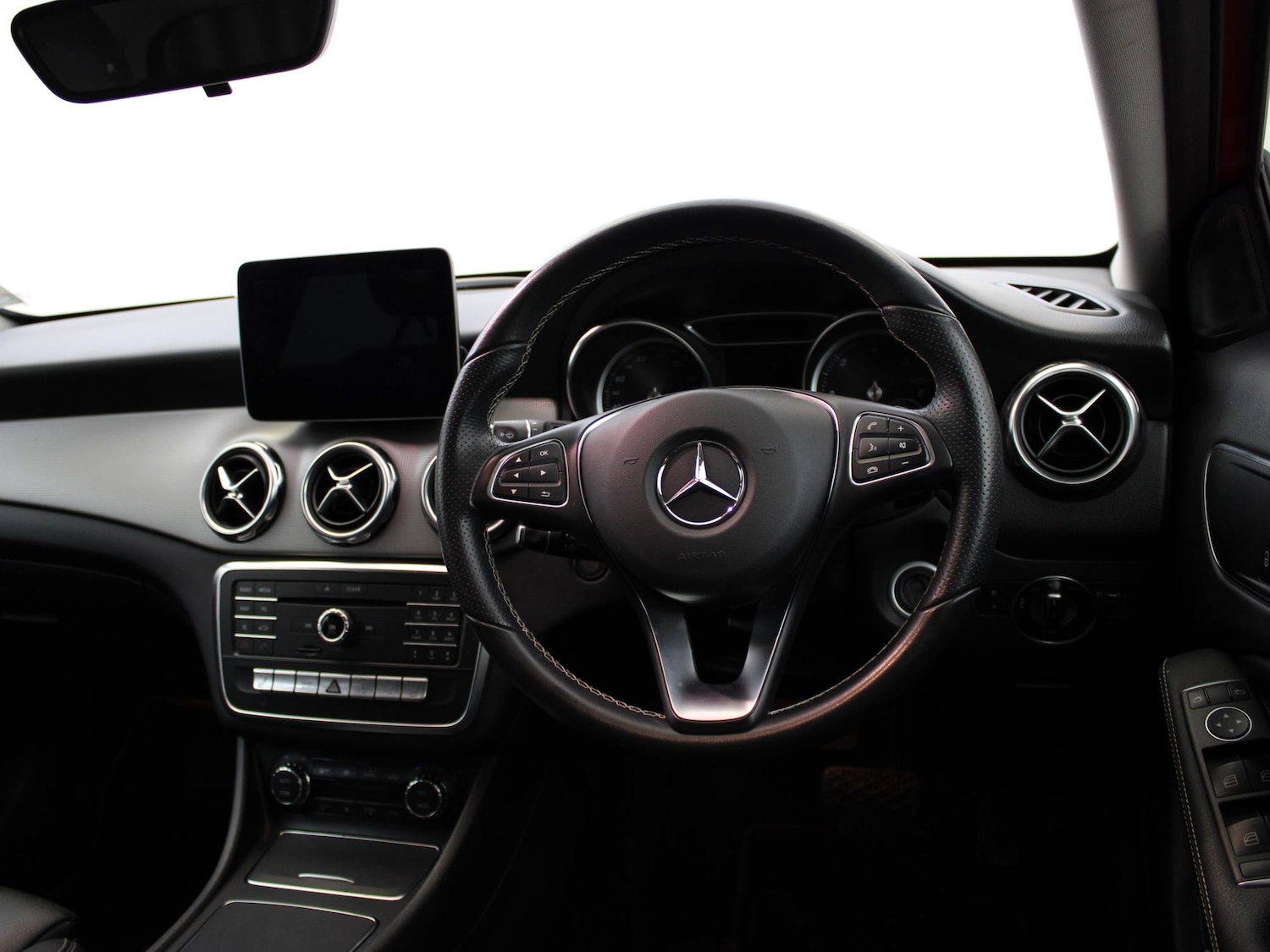 Used Mercedes-Benz GLA 2017 for sale - 76916485: Photo 13