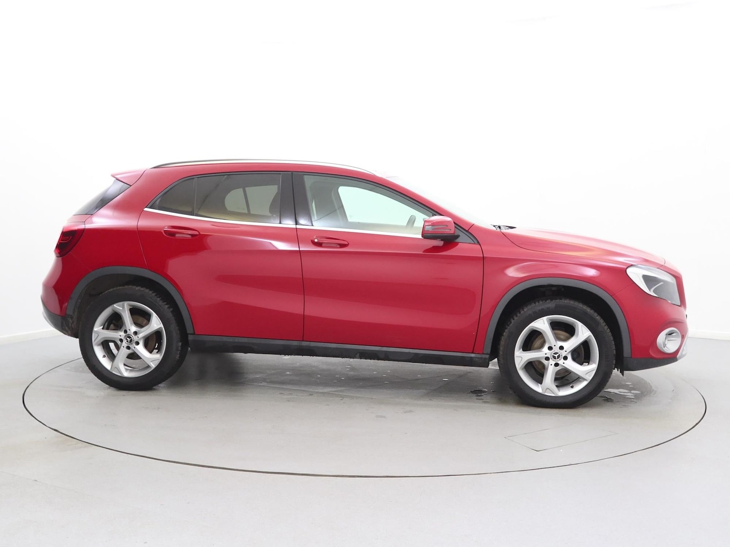 Used Mercedes-Benz GLA 2017 for sale - 76916485: Photo 8