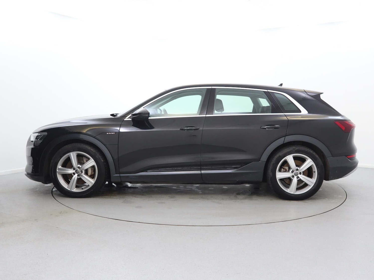 Used Audi e-tron 2020 for sale - 77829364: Photo 4