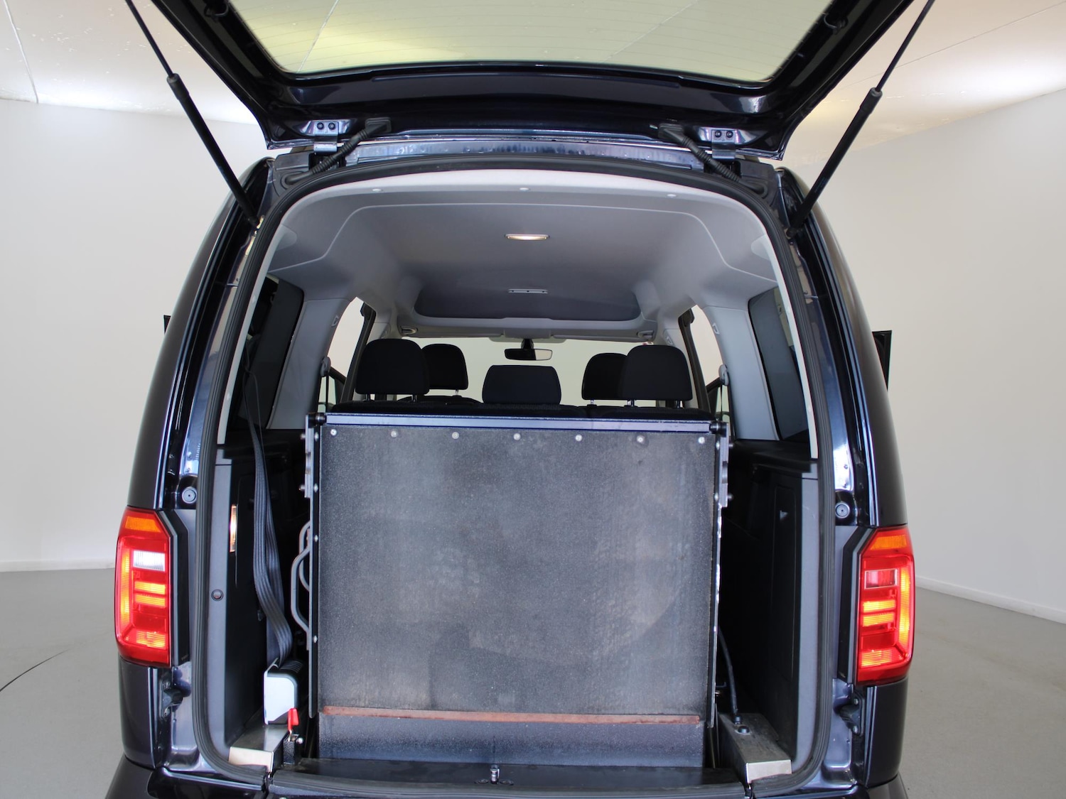 Used Volkswagen Caddy Maxi Life 2020 for sale - 76587973: Photo 37