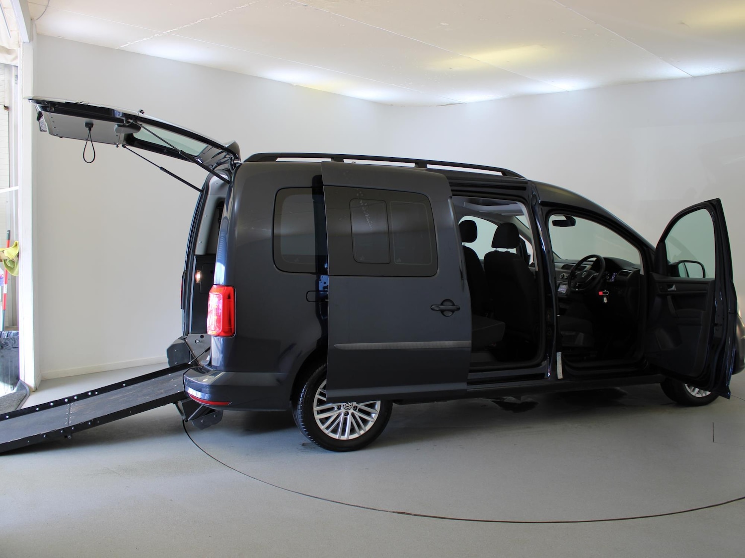 Used Volkswagen Caddy Maxi Life 2020 for sale - 76587973: Photo 47