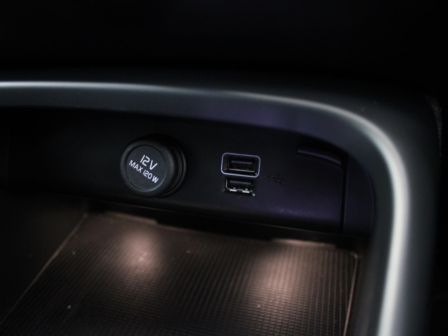 Used Volvo XC40 2020 for sale - 77686984: Photo 28