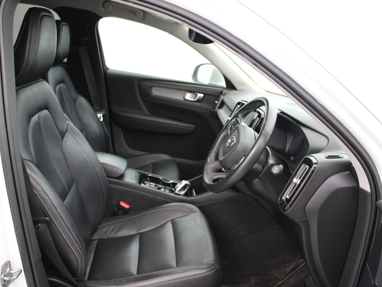 Used Volvo XC40 2020 for sale - 77686984: Photo 9