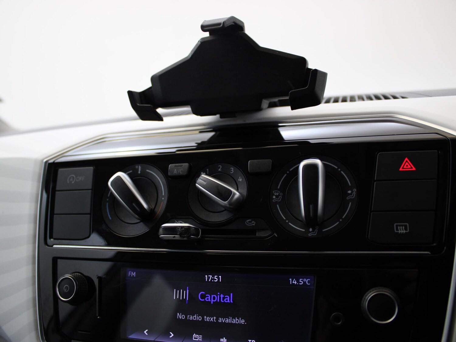 Used Volkswagen up! 2019 for sale - 76243677: Photo 22