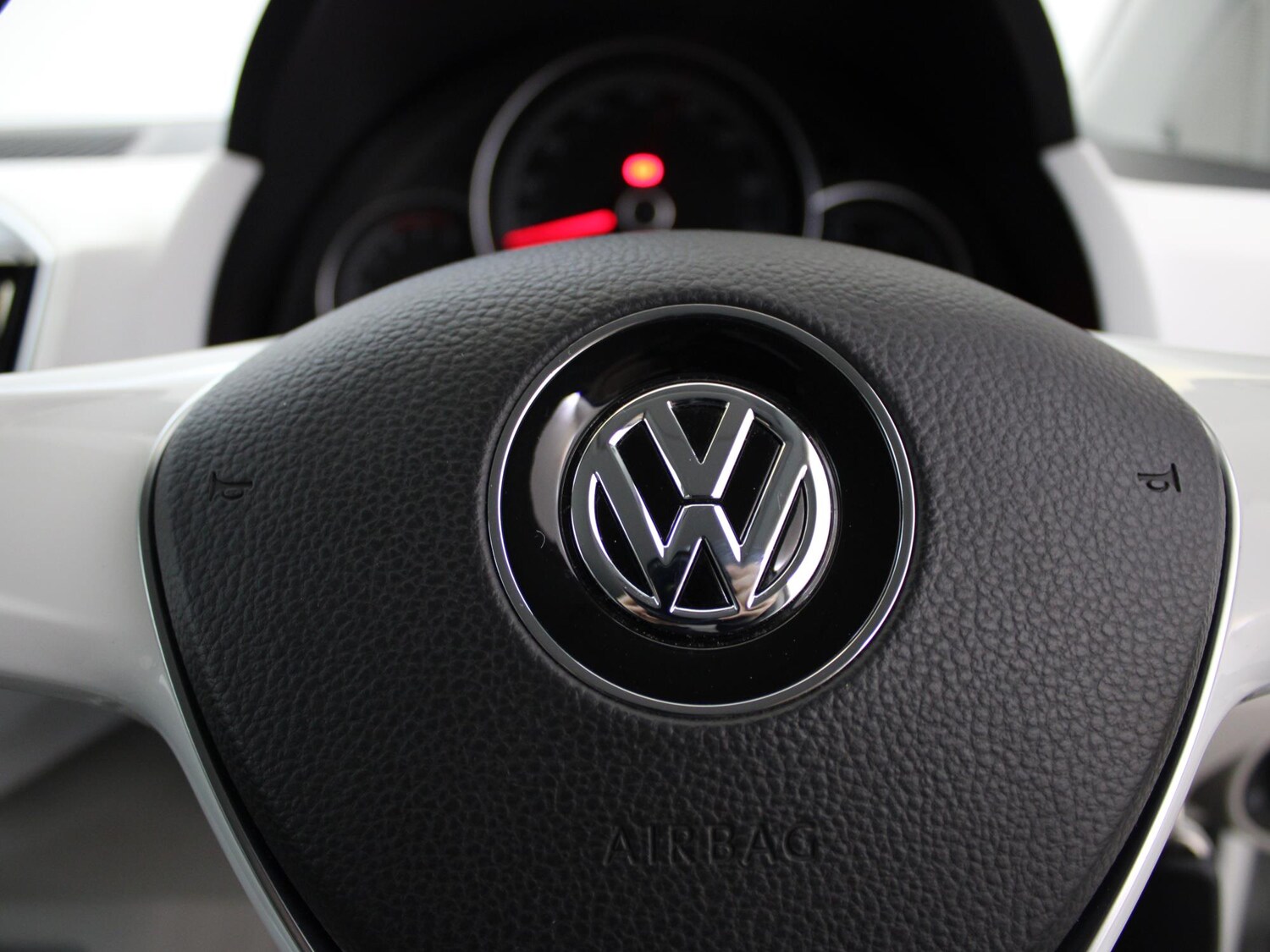 Used Volkswagen up! 2019 for sale - 76243677: Photo 30