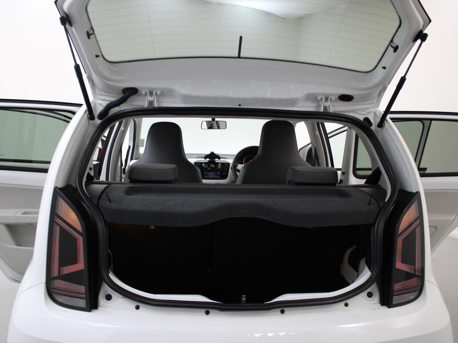 Used Volkswagen up! 2019 for sale - 76243677: Photo 36