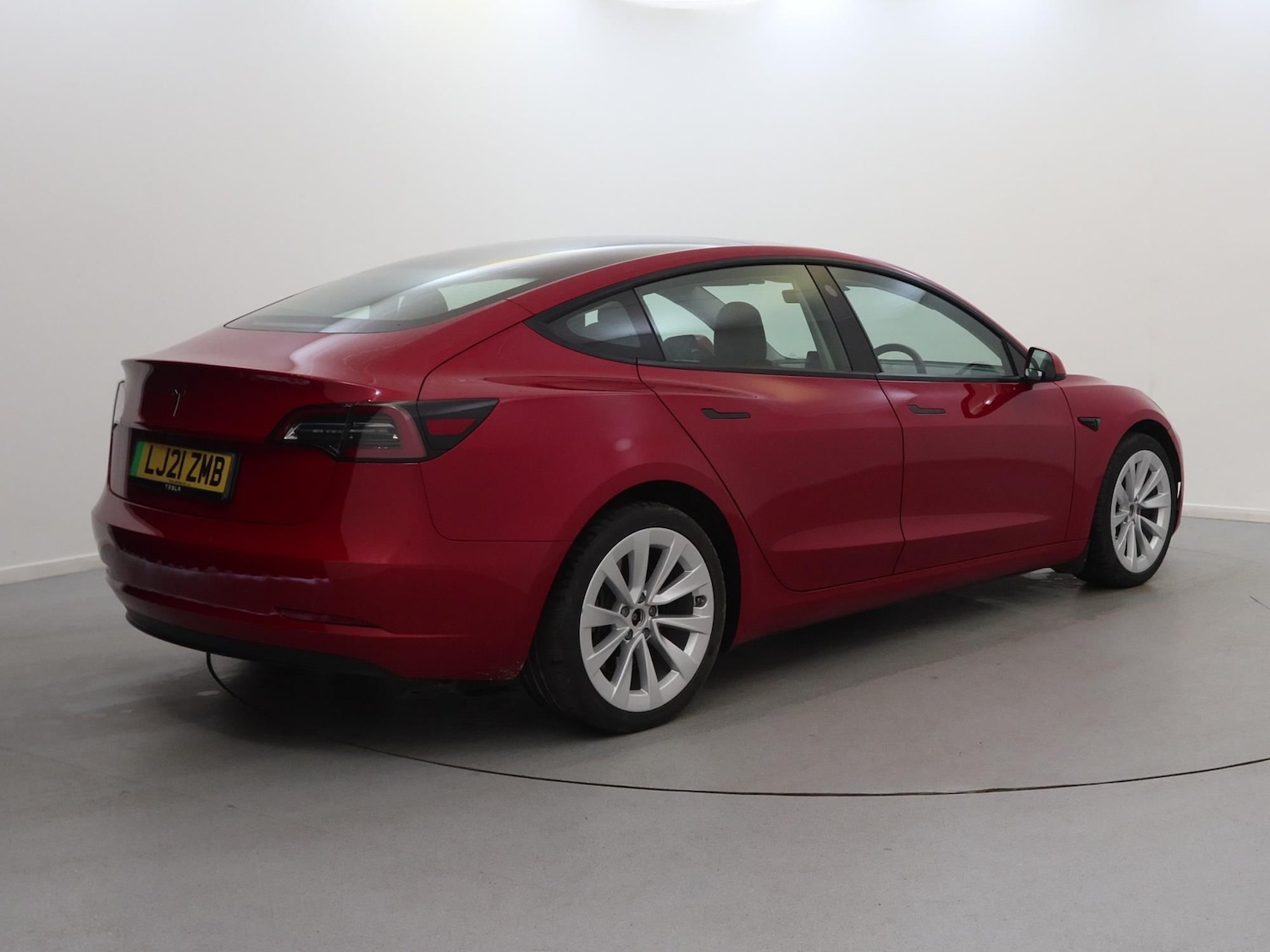 Used Tesla Model 3 2021 for sale - 76016379: Photo 5