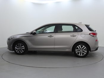 Used Hyundai i30 2018 for sale - 76016363: Photo 4