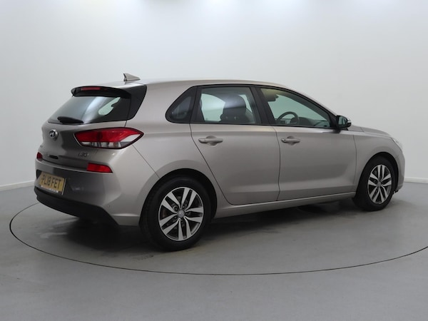 Used Hyundai i30 2018 for sale - 76016363: Photo 5