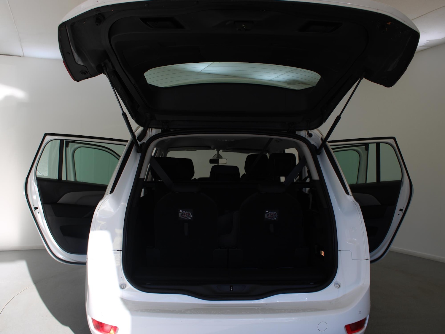 Used Citroen C4 Grand Picasso 2017 for sale - 76411586: Photo 26